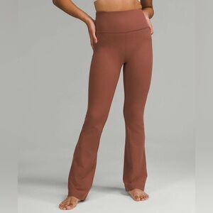 Lululemon Groove Super-High-Rise Flared Pant Nulu